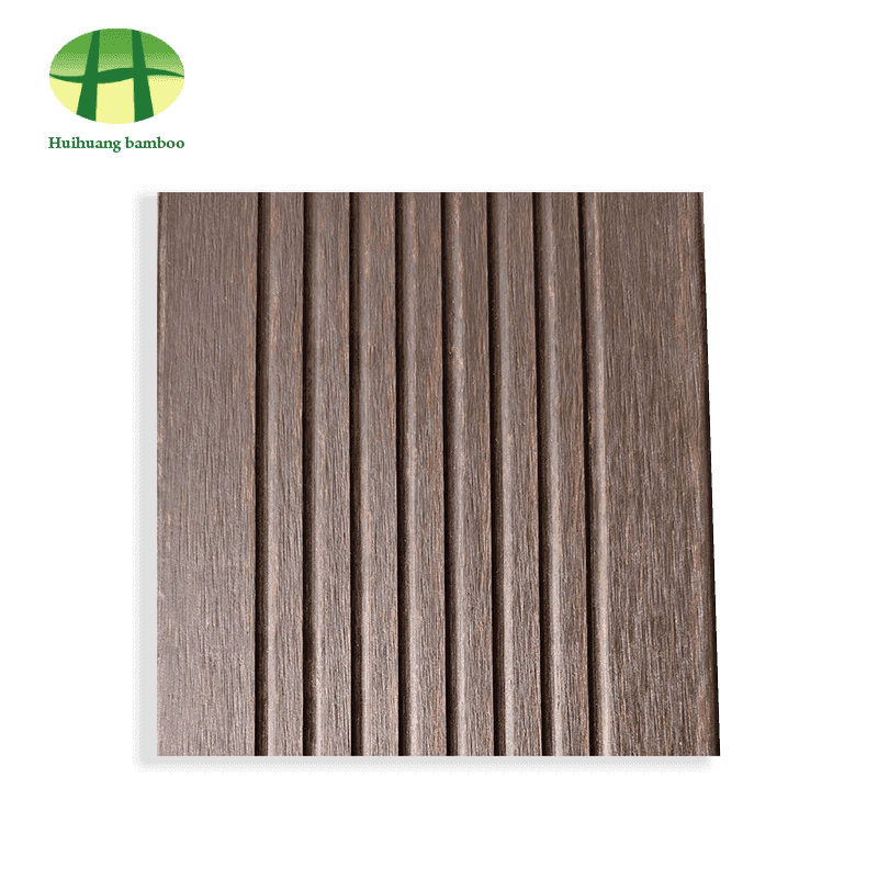 Podovi od bambusa s velikim valovima