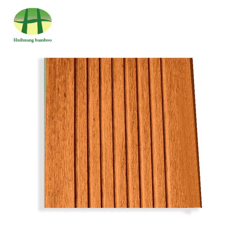 Podovi od bambusa s velikim valovima