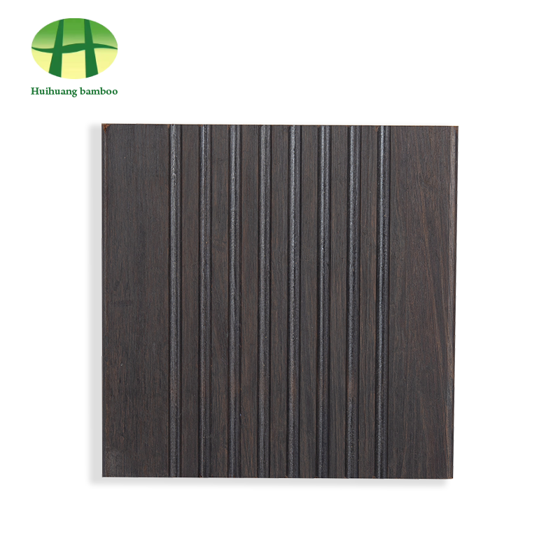 Podovi od bambusa s velikim valovima